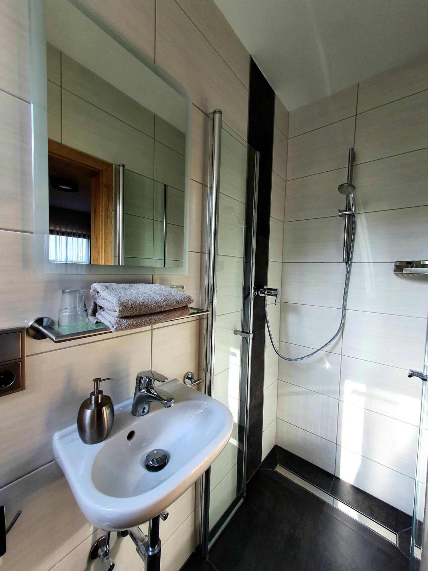 Gasthof Alte Schreinerei Rothenburg ob der Tauber Kamer foto