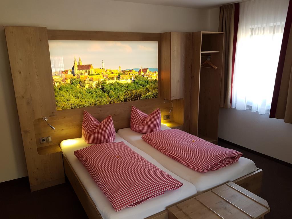 Gasthof Alte Schreinerei Rothenburg ob der Tauber Buitenkant foto